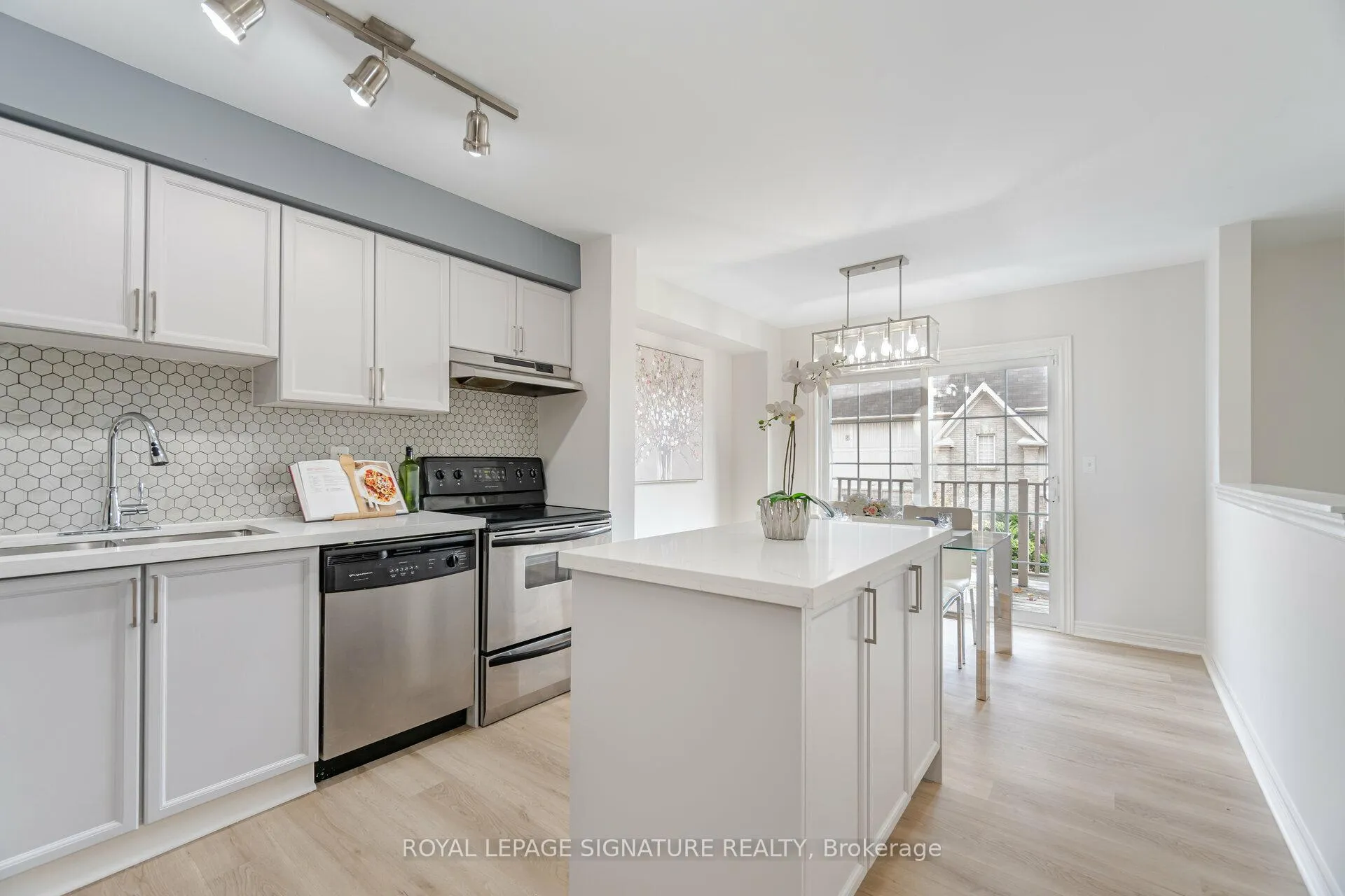 Photo 3 of Unit 3, 735 Sheppard Avenue, Pickering, Woodlands — HOMEH