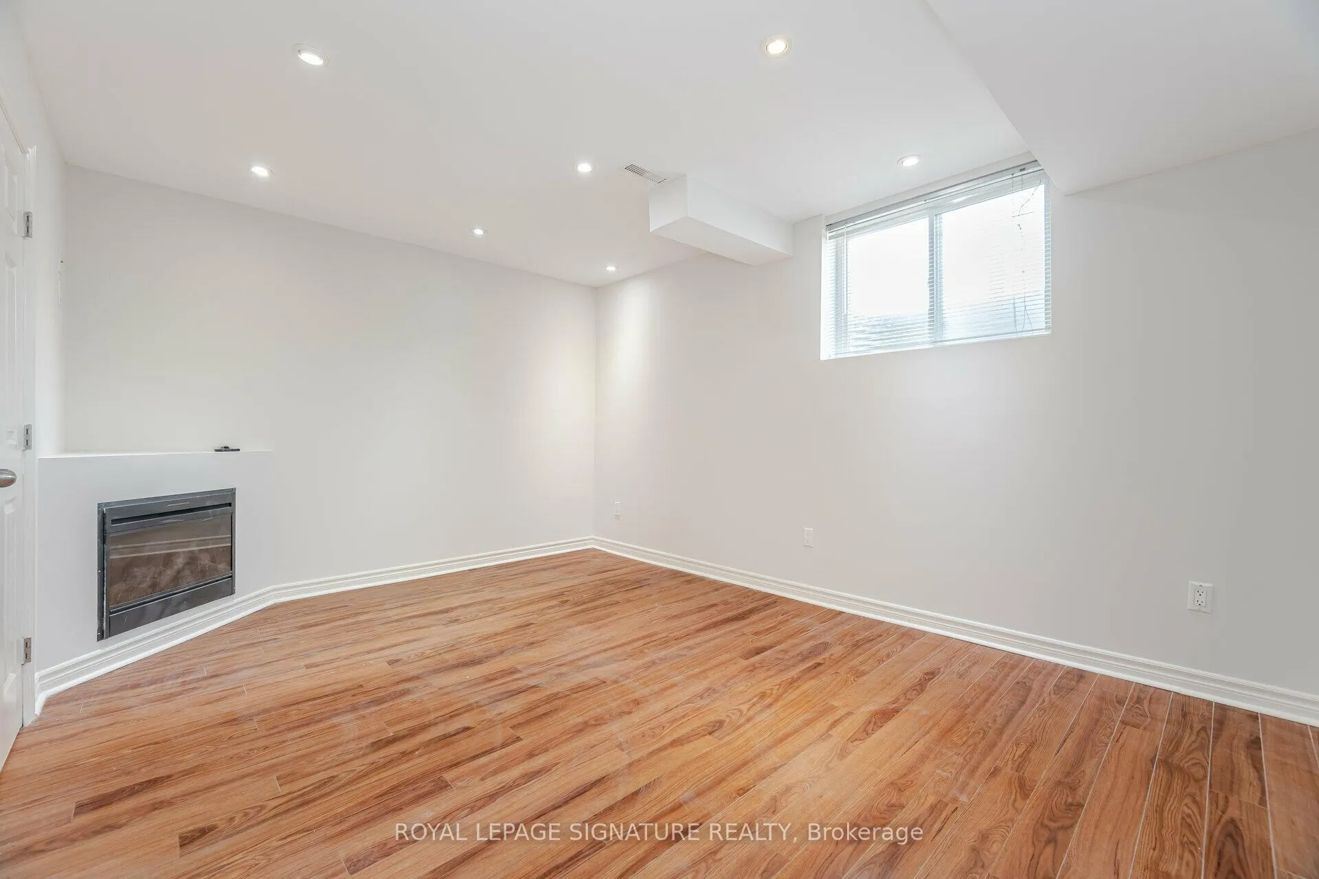 Photo 22 of Unit 3, 735 Sheppard Avenue, Pickering, Woodlands — HOMEH