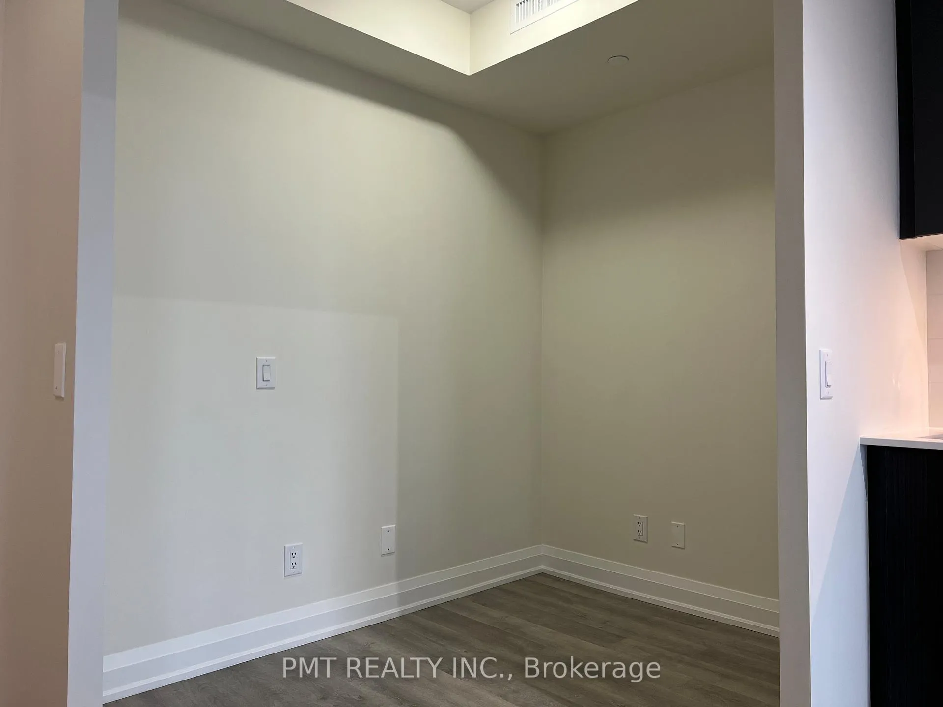 Photo 14 of Unit 907, 2369 Danforth Avenue, Toronto, East End-Danforth — HOMEH