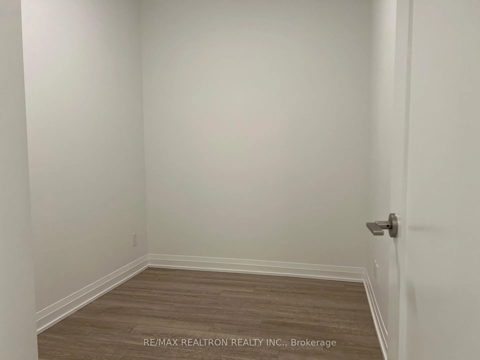 Photo 7 of Unit 817, 286 Main Street, Toronto, East End-Danforth — HOMEH