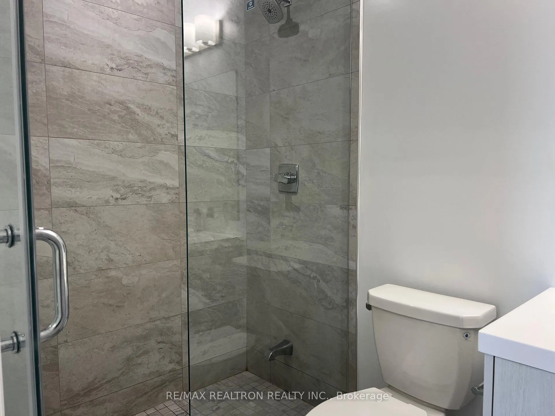 Photo 14 of Unit 817, 286 Main Street, Toronto, East End-Danforth — HOMEH