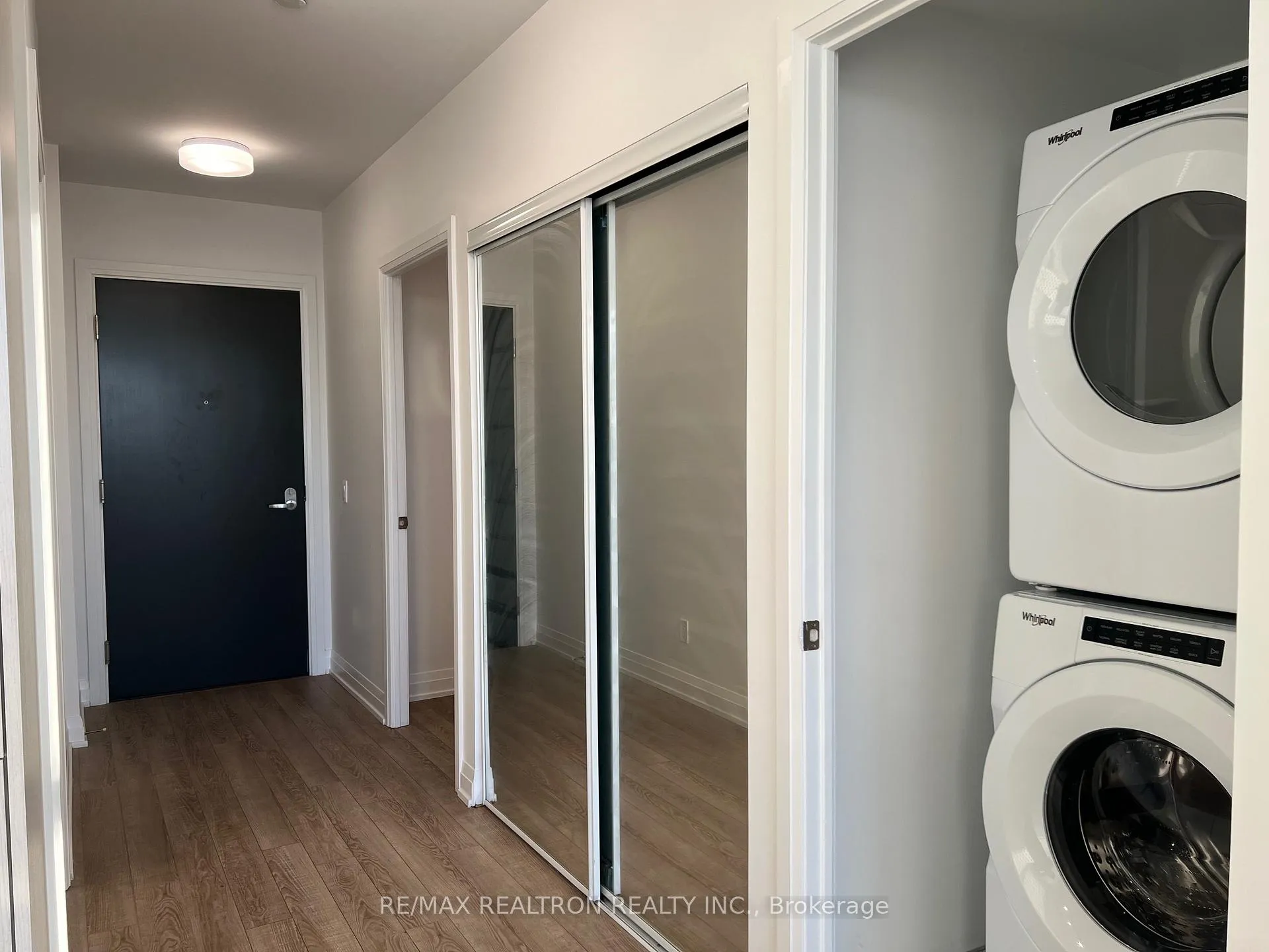 Photo 15 of Unit 817, 286 Main Street, Toronto, East End-Danforth — HOMEH
