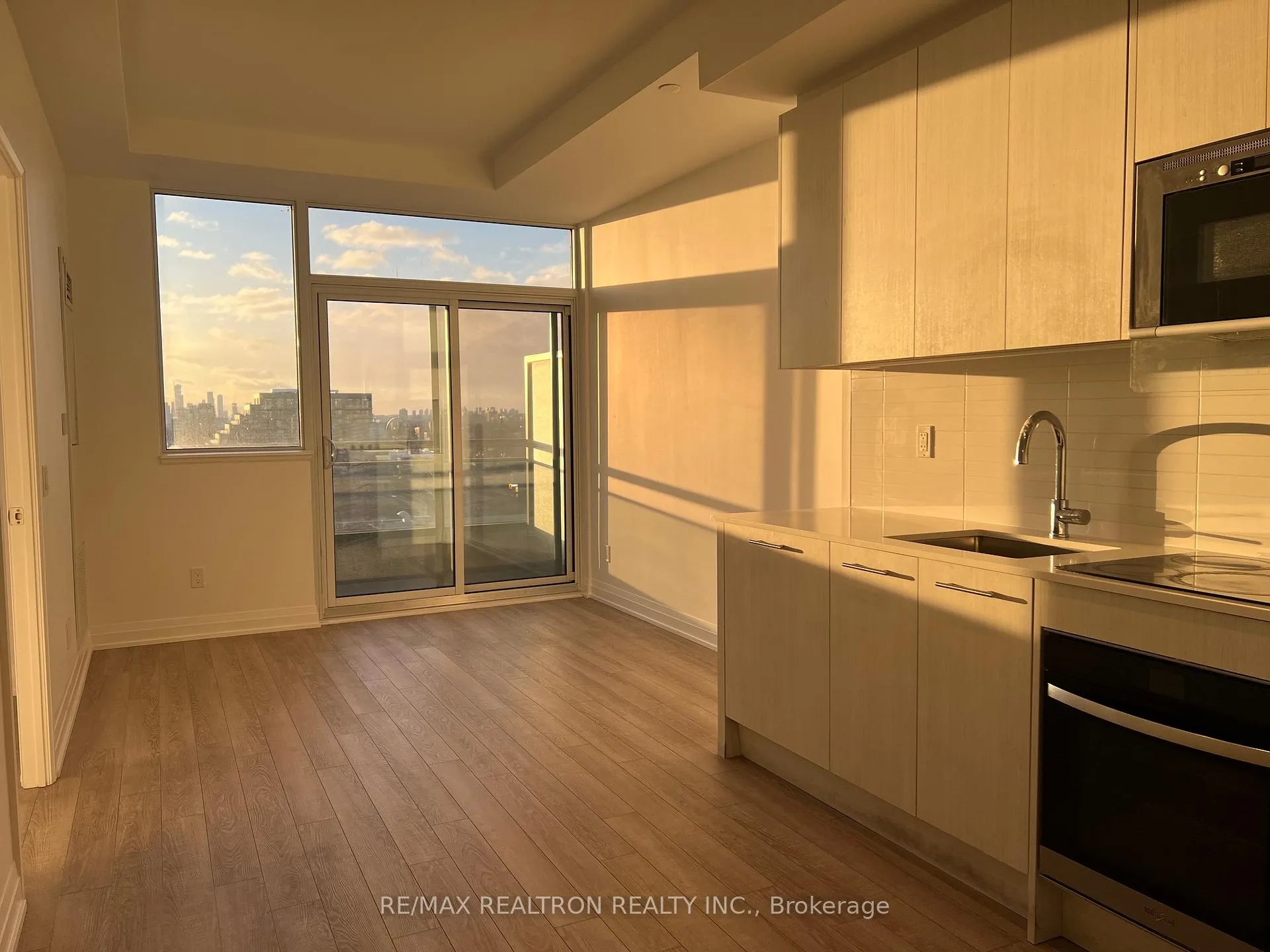 Photo 18 of Unit 817, 286 Main Street, Toronto, East End-Danforth — HOMEH