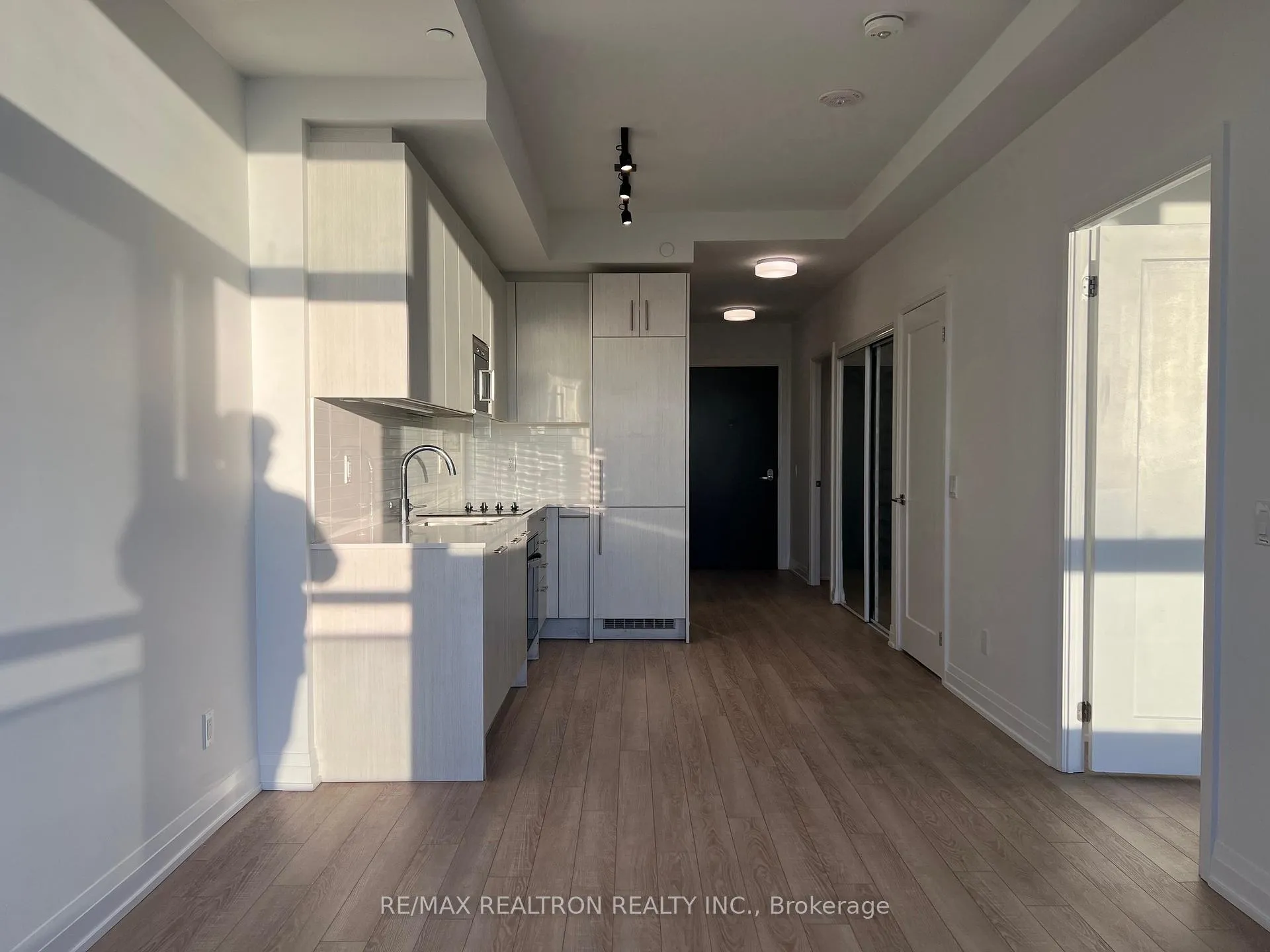 Photo 19 of Unit 817, 286 Main Street, Toronto, East End-Danforth — HOMEH