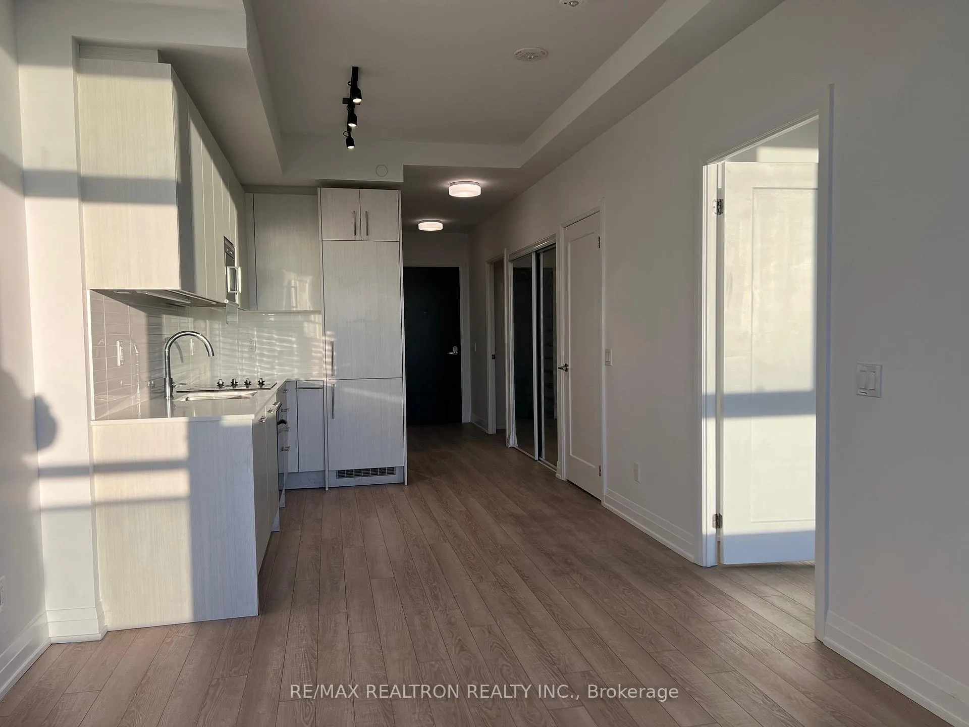Photo 20 of Unit 817, 286 Main Street, Toronto, East End-Danforth — HOMEH