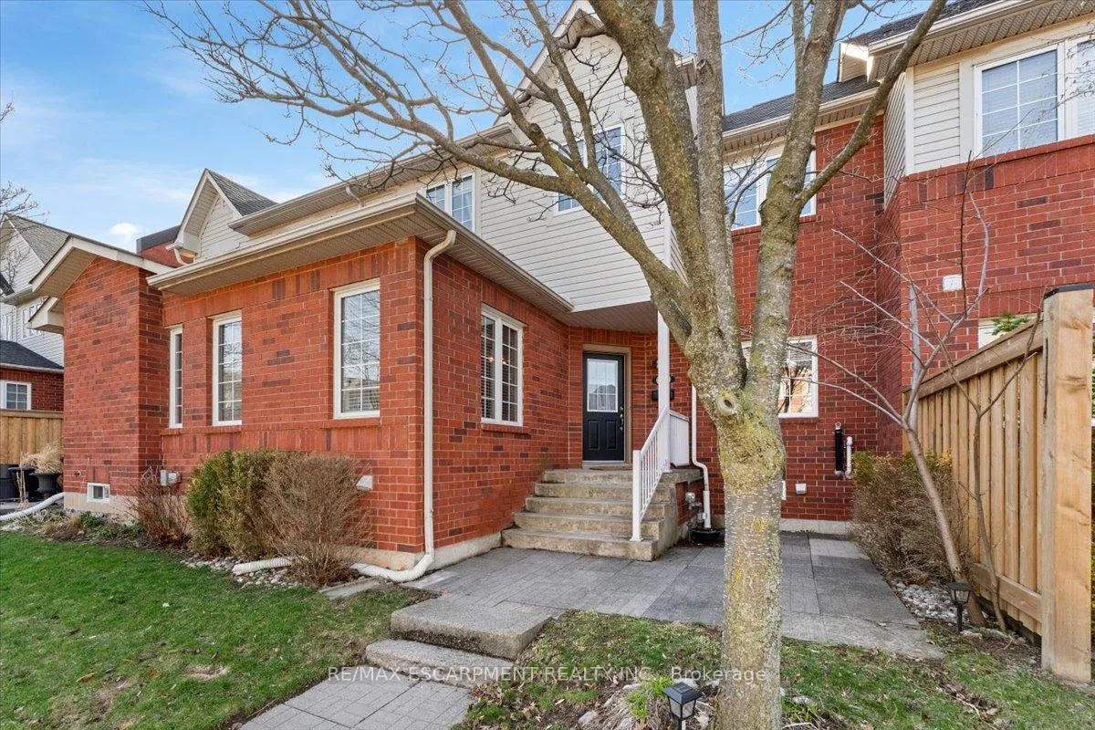 Photo 2 of Unit 6, 100 Beddoe Drive, Hamilton, Chedoke Park — HOMEH