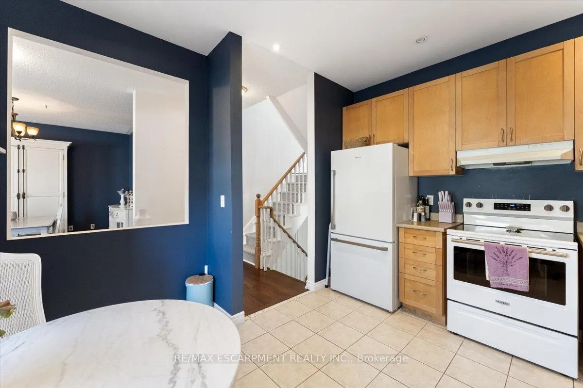 Photo 15 of Unit 6, 100 Beddoe Drive, Hamilton, Chedoke Park — HOMEH