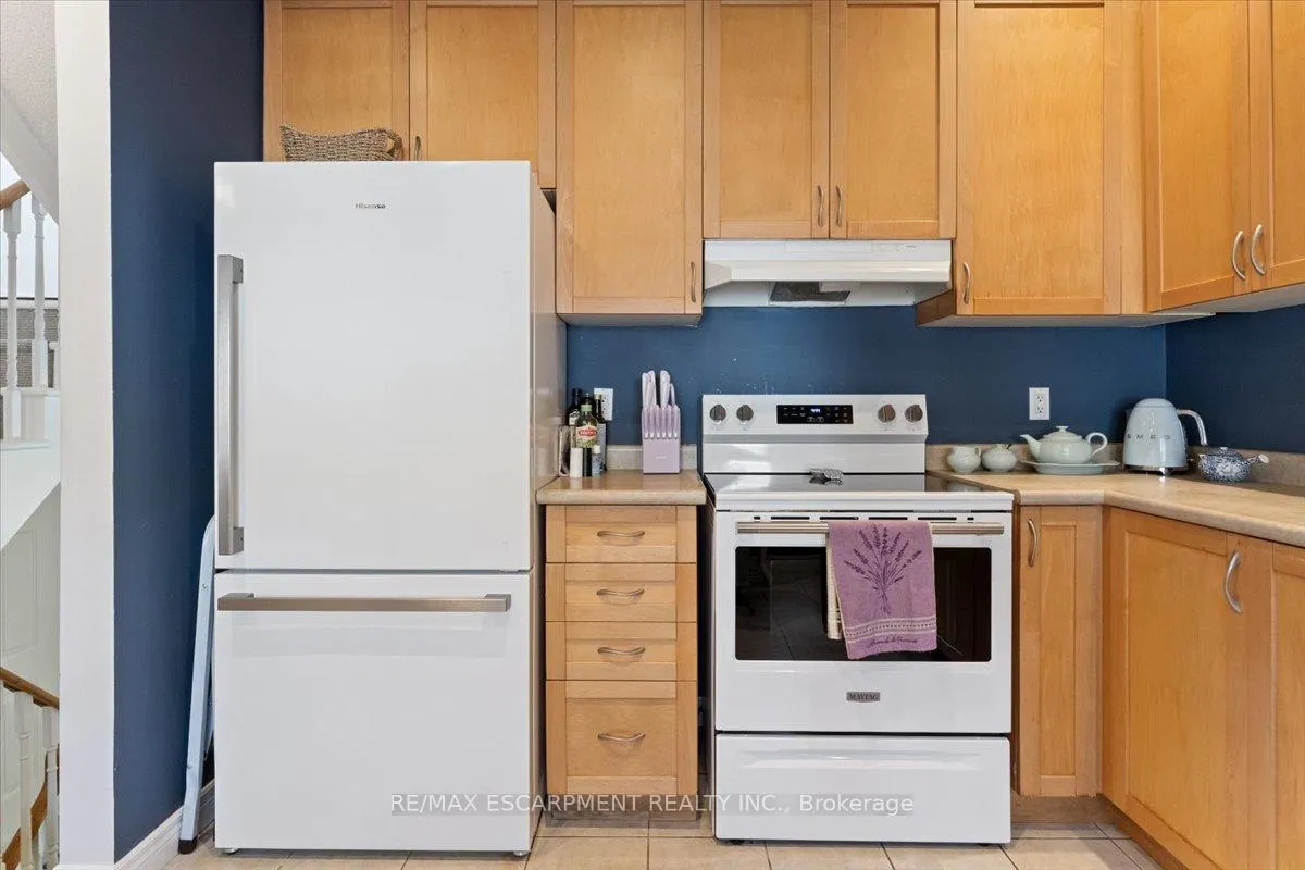 Photo 16 of Unit 6, 100 Beddoe Drive, Hamilton, Chedoke Park — HOMEH