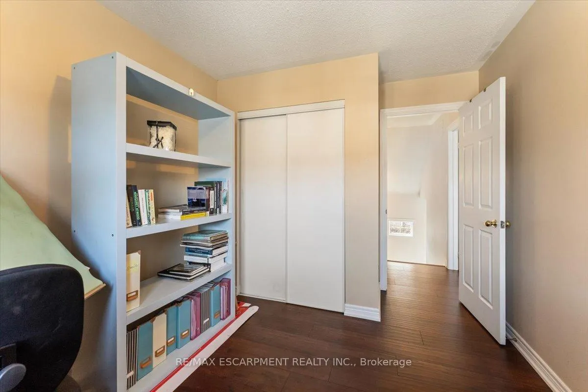 Photo 25 of Unit 6, 100 Beddoe Drive, Hamilton, Chedoke Park — HOMEH