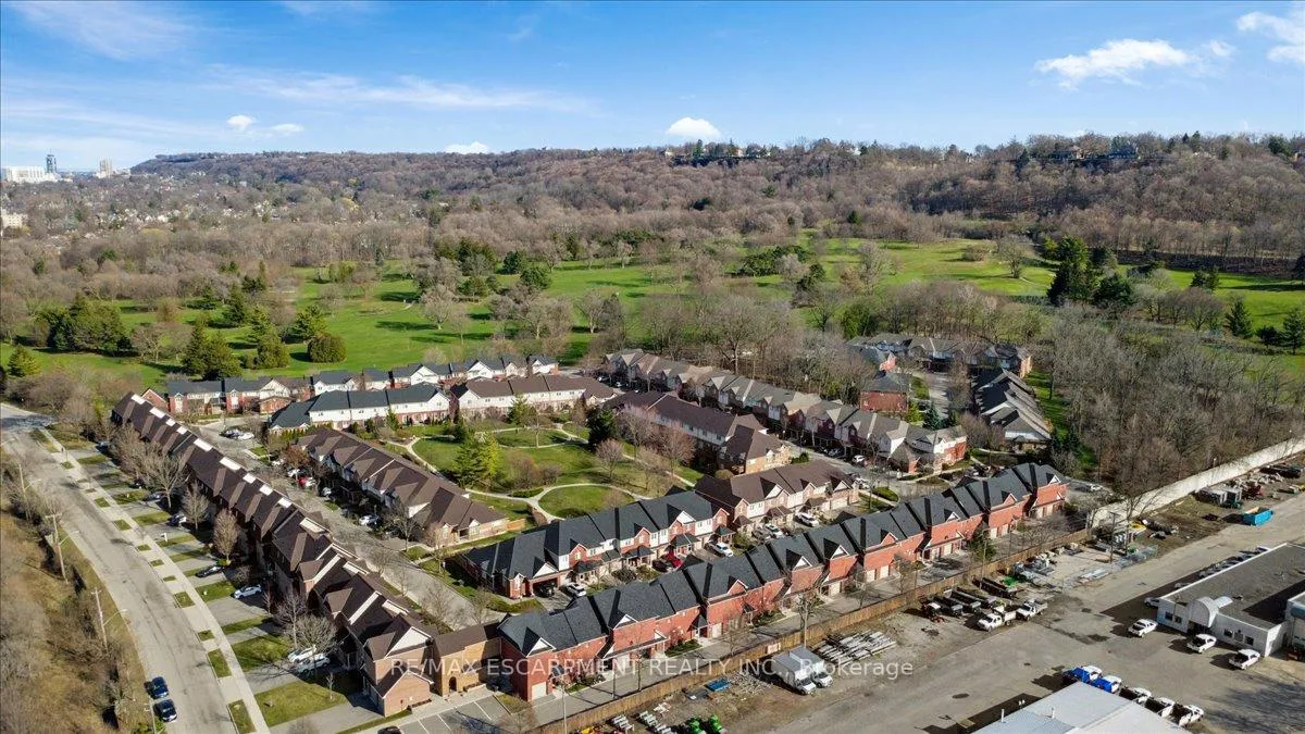 Photo 43 of Unit 6, 100 Beddoe Drive, Hamilton, Chedoke Park — HOMEH