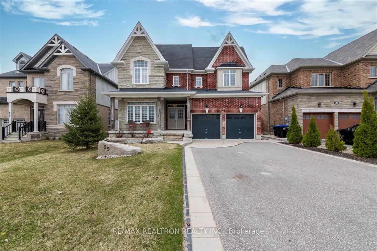 Front of 29 Nadmarc Court