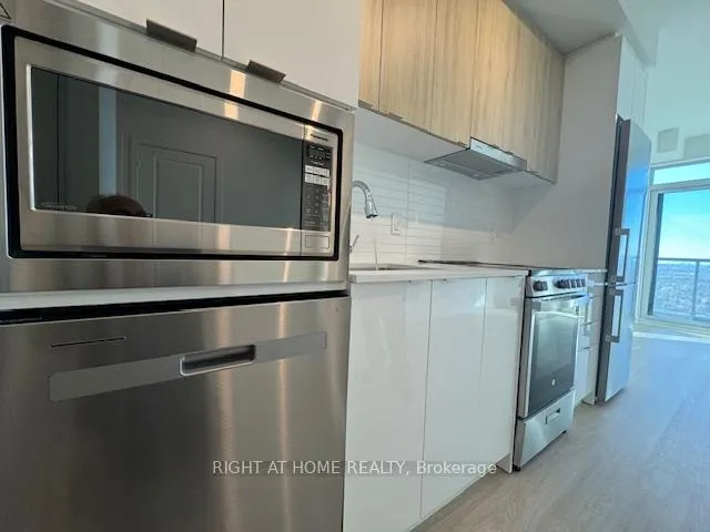 Photo 5 of Unit 2004, 30 Upper Mall Way, Vaughan, Brownridge — HOMEH