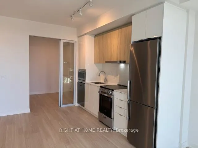 Photo 12 of Unit 2004, 30 Upper Mall Way, Vaughan, Brownridge — HOMEH