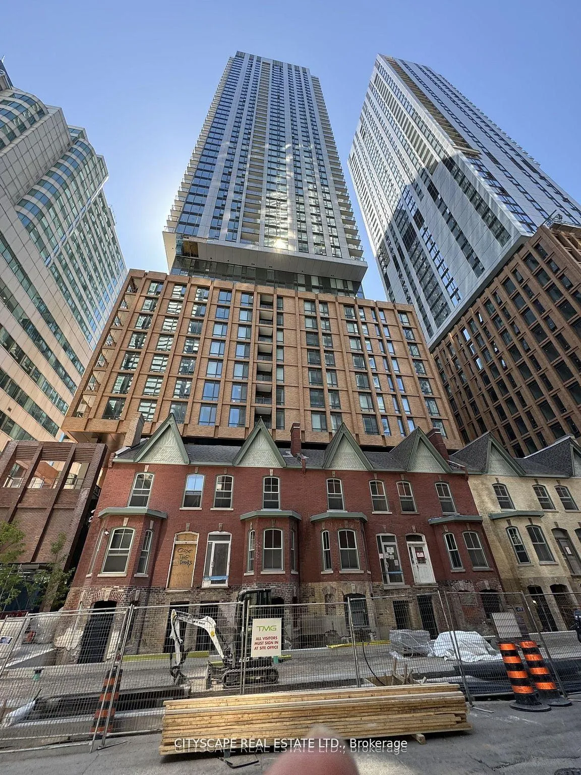 Photo 1 of Unit 2009, 8 Widmer Street, Toronto, Waterfront Communities — HOMEH