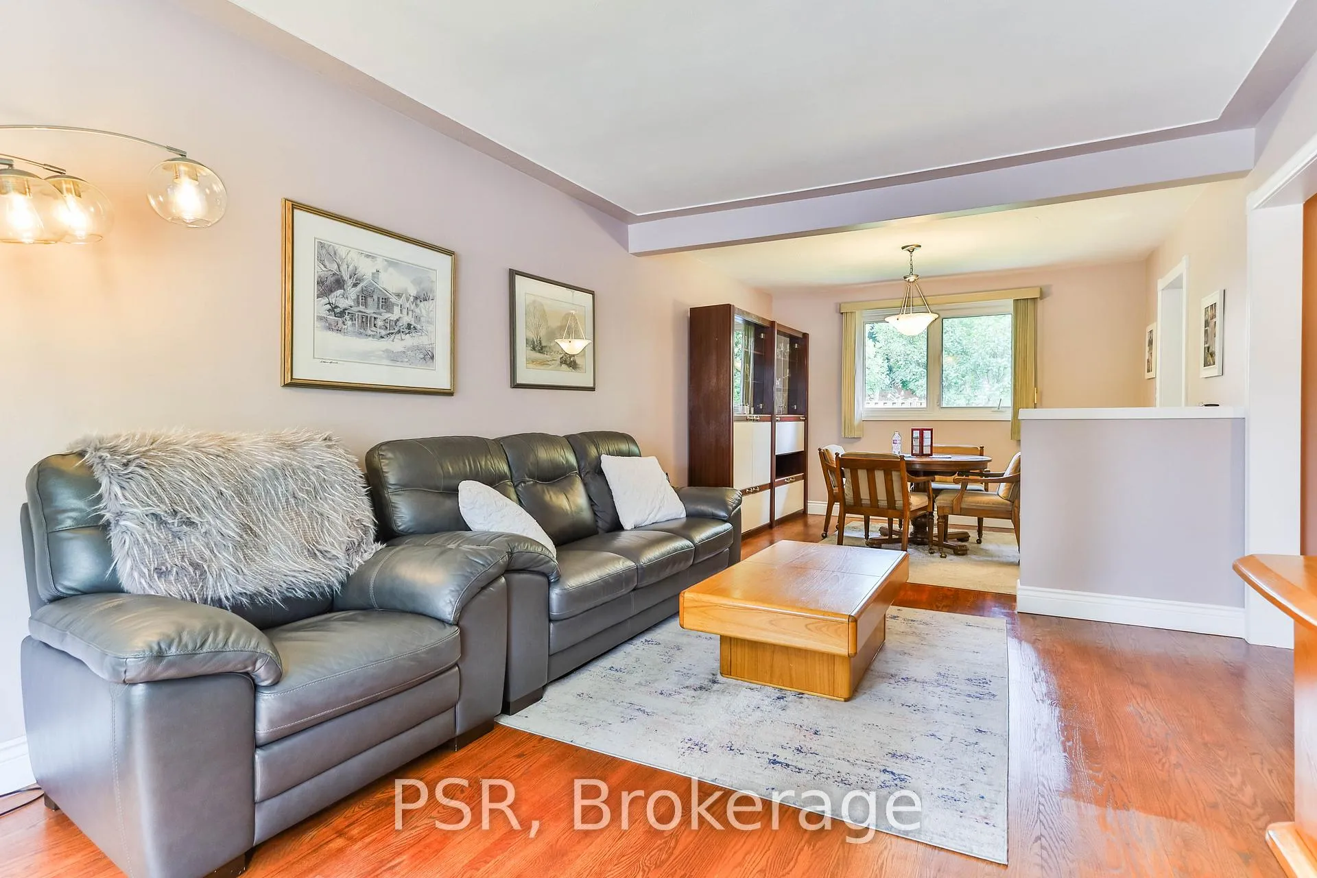Photo 3 of 16 Colmar Place, Hamilton, Dundas — HOMEH