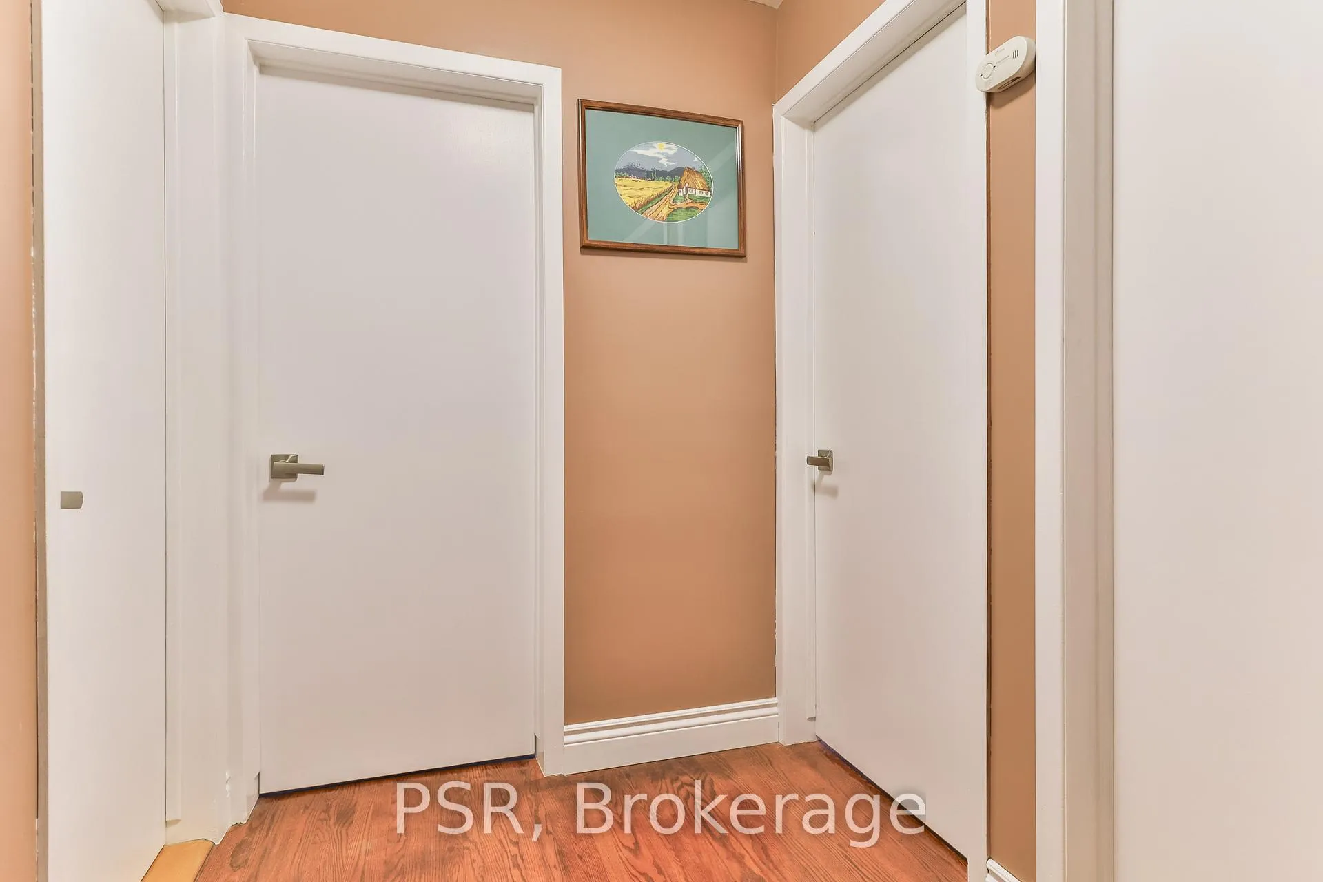 Photo 7 of 16 Colmar Place, Hamilton, Dundas — HOMEH