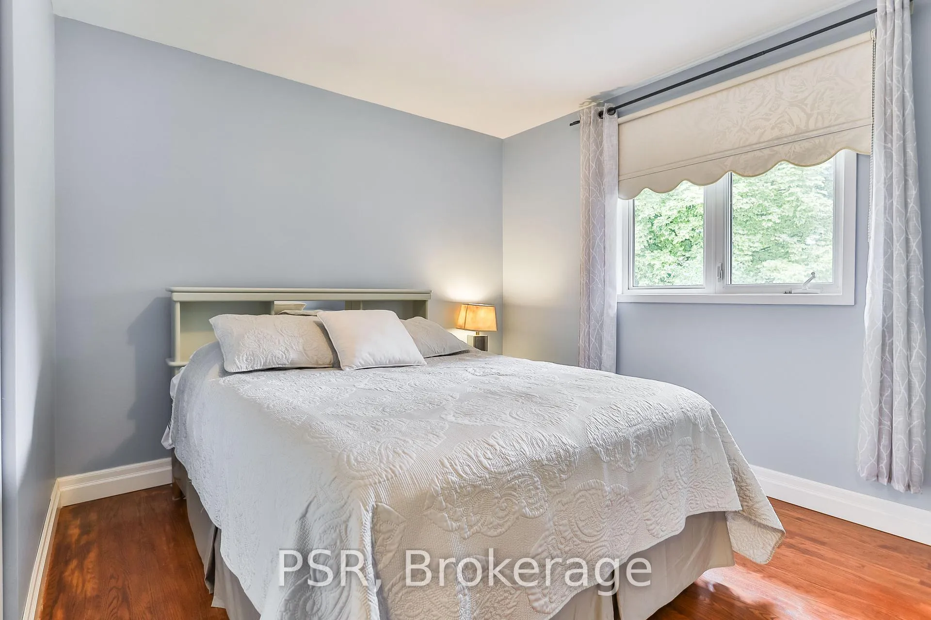 Photo 9 of 16 Colmar Place, Hamilton, Dundas — HOMEH
