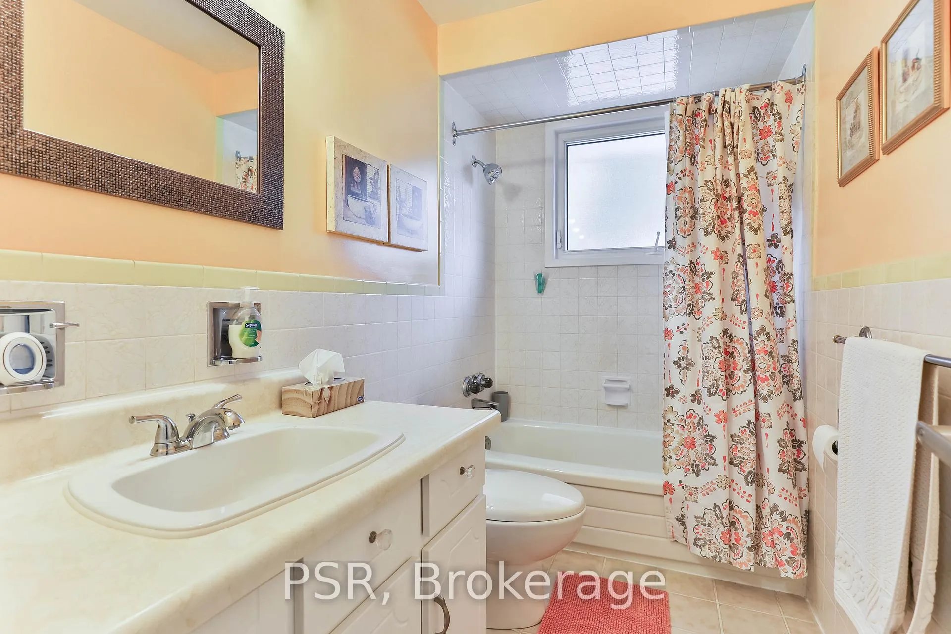 Photo 15 of 16 Colmar Place, Hamilton, Dundas — HOMEH
