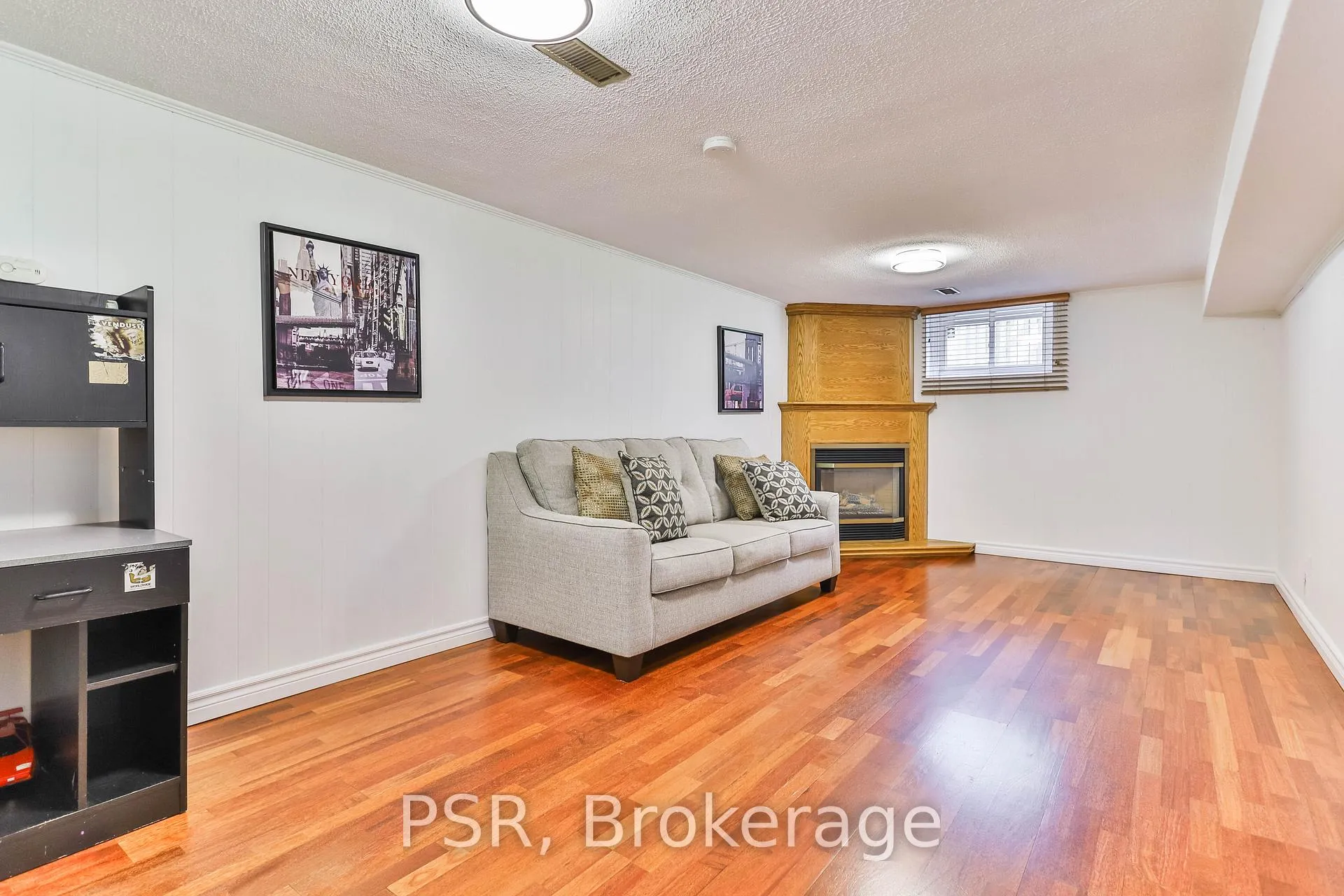 Photo 16 of 16 Colmar Place, Hamilton, Dundas — HOMEH