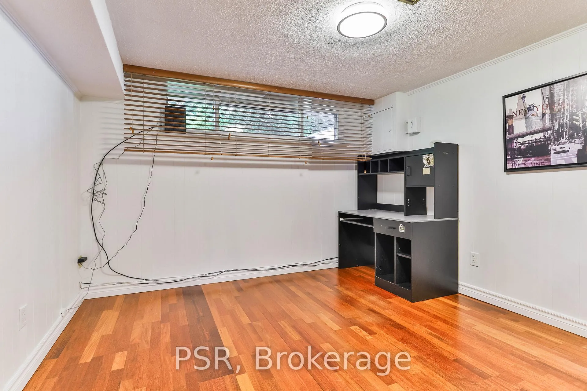 Photo 18 of 16 Colmar Place, Hamilton, Dundas — HOMEH