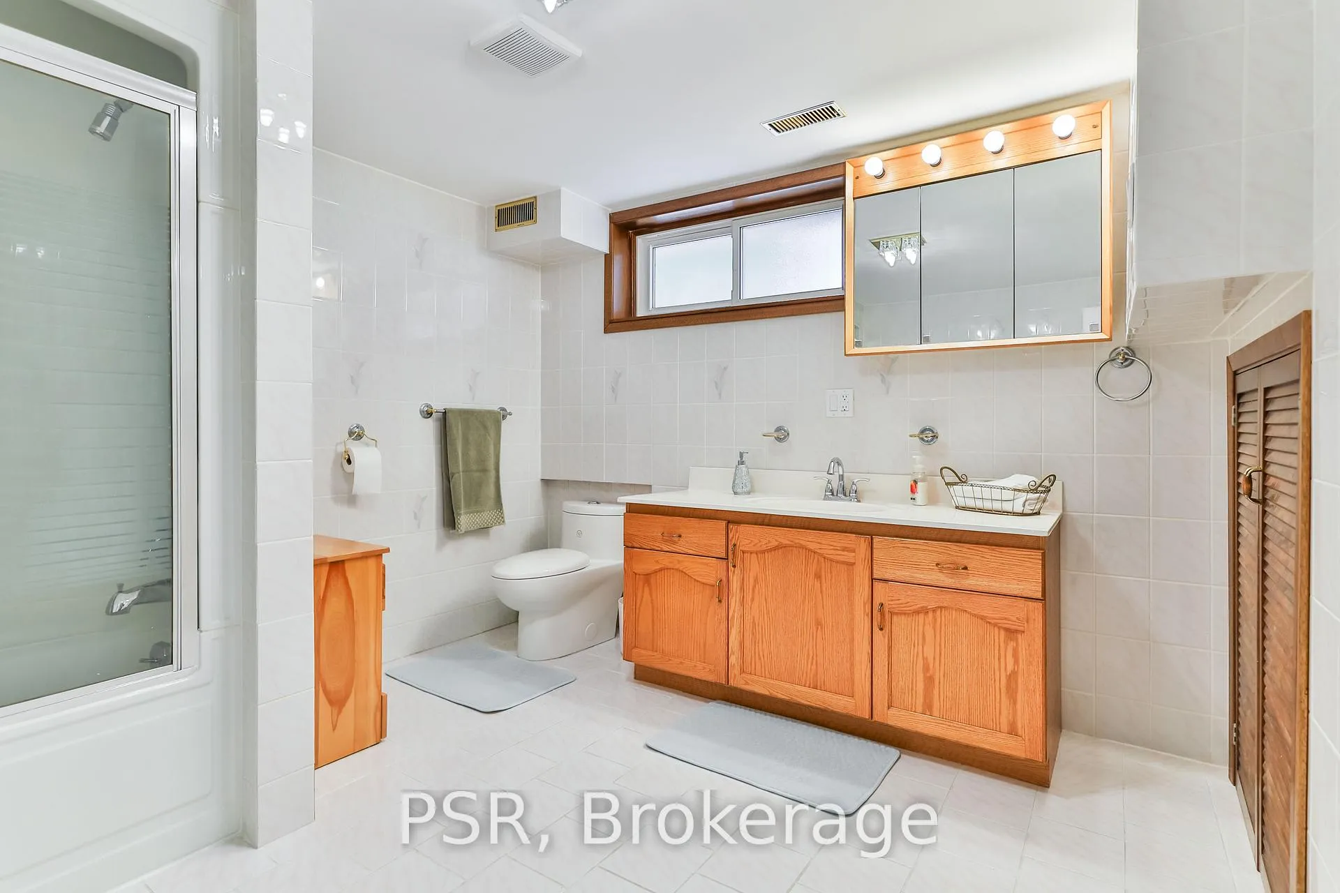 Photo 22 of 16 Colmar Place, Hamilton, Dundas — HOMEH