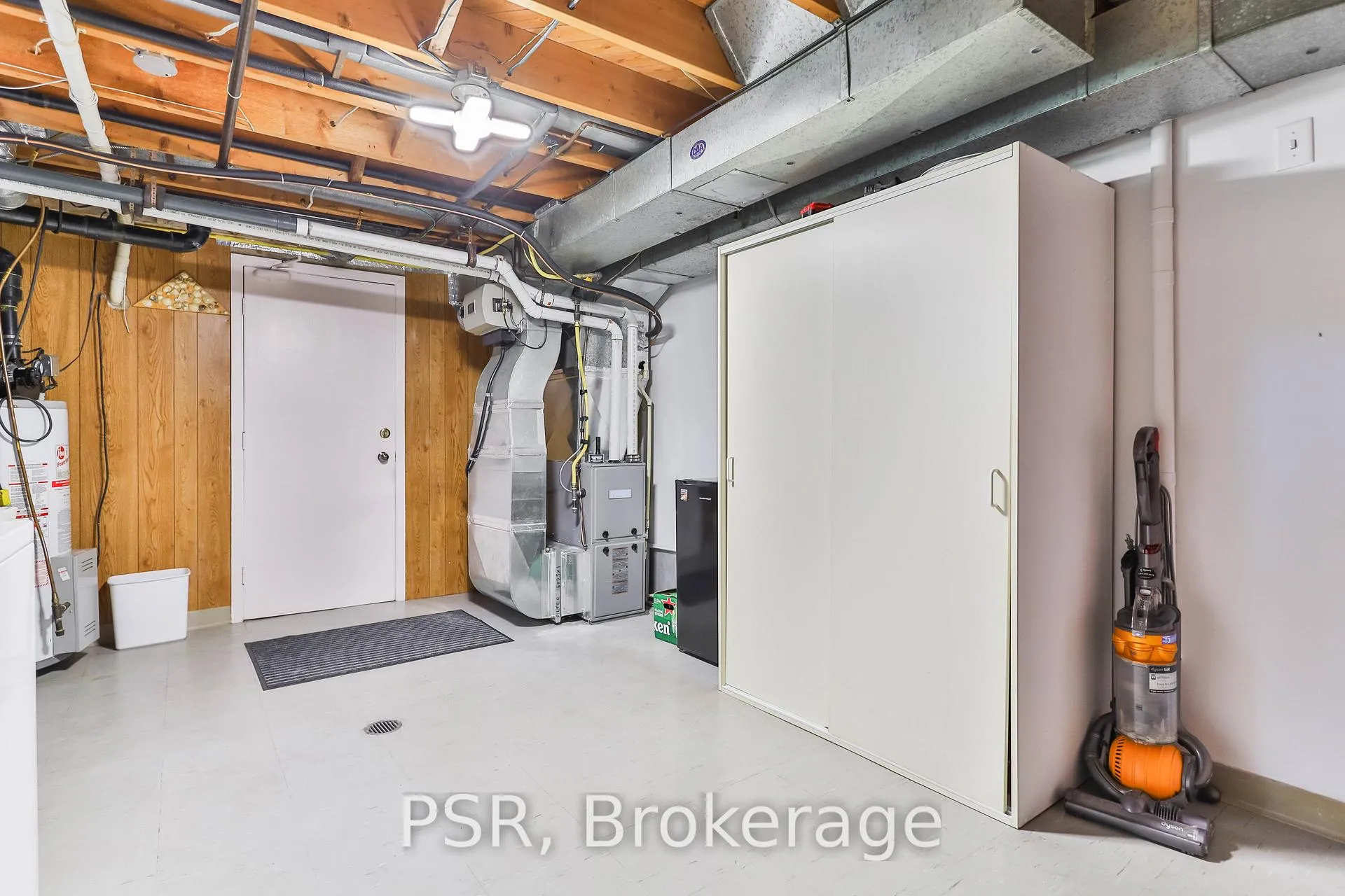 Photo 26 of 16 Colmar Place, Hamilton, Dundas — HOMEH