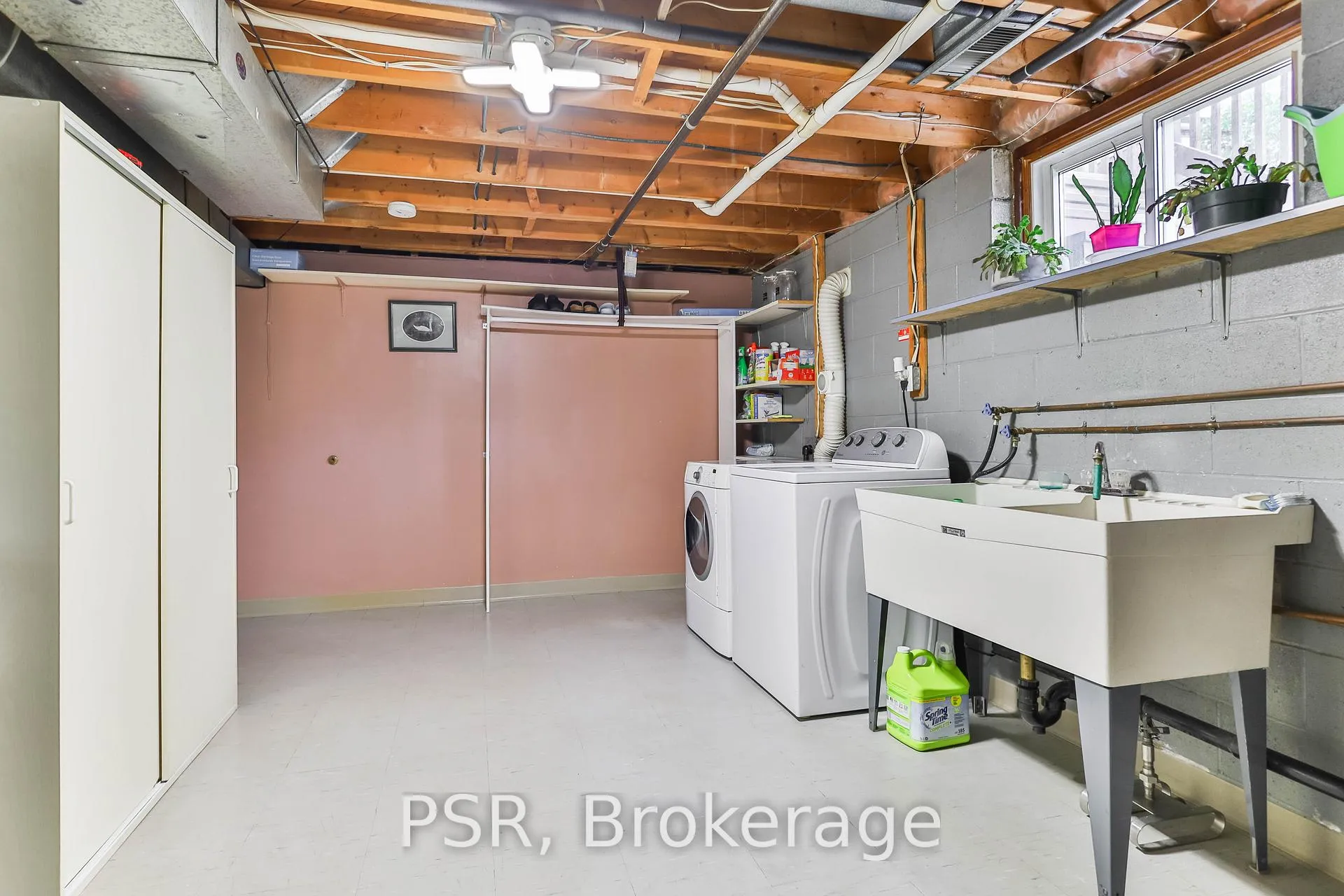 Photo 27 of 16 Colmar Place, Hamilton, Dundas — HOMEH