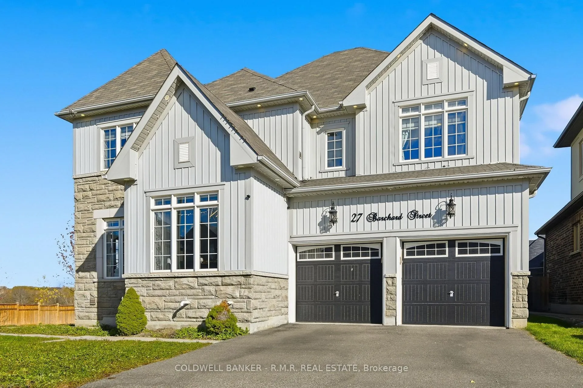 Photo 2 of 27 Barchard Street, Clarington, Newcastle — HOMEH