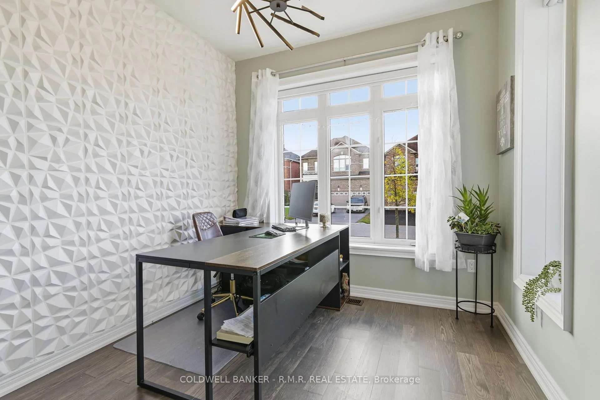 Photo 10 of 27 Barchard Street, Clarington, Newcastle — HOMEH