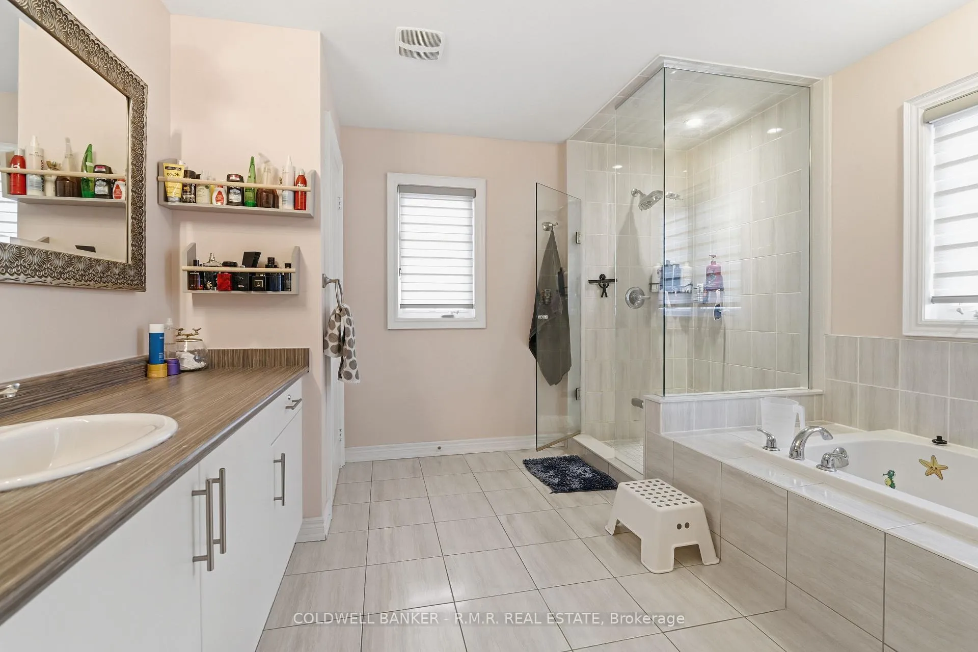 Photo 26 of 27 Barchard Street, Clarington, Newcastle — HOMEH