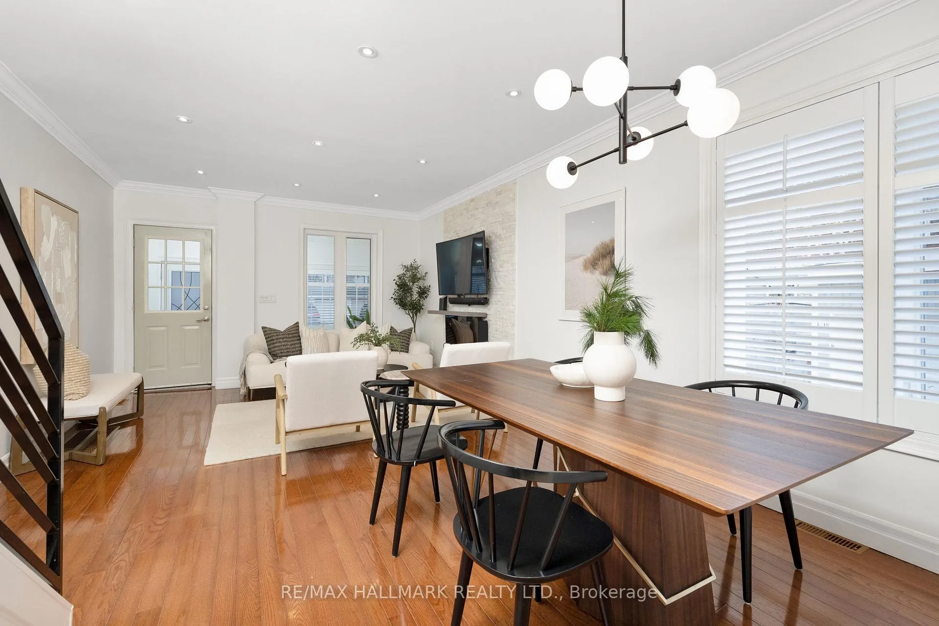 Photo 7 of 43 Baltic Avenue, Toronto, East York — HOMEH