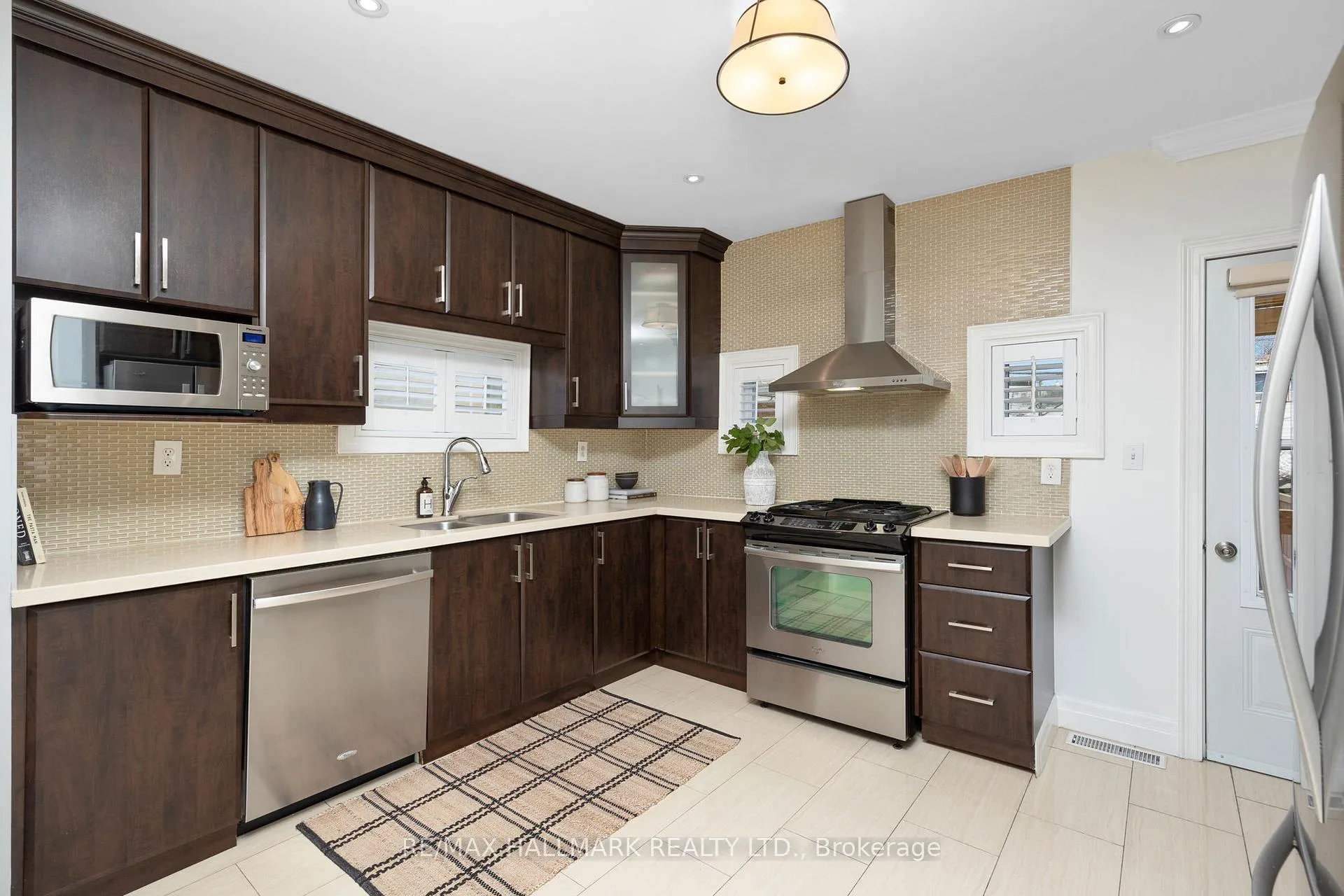 Photo 8 of 43 Baltic Avenue, Toronto, East York — HOMEH