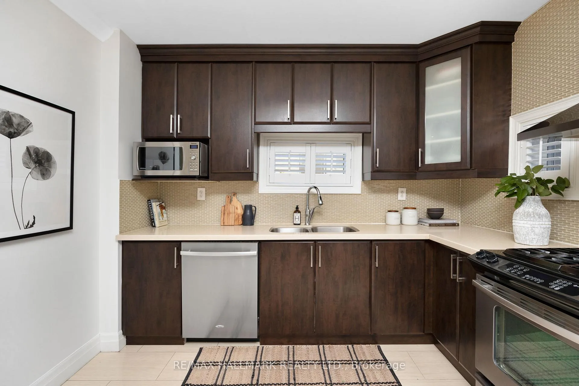Photo 10 of 43 Baltic Avenue, Toronto, East York — HOMEH
