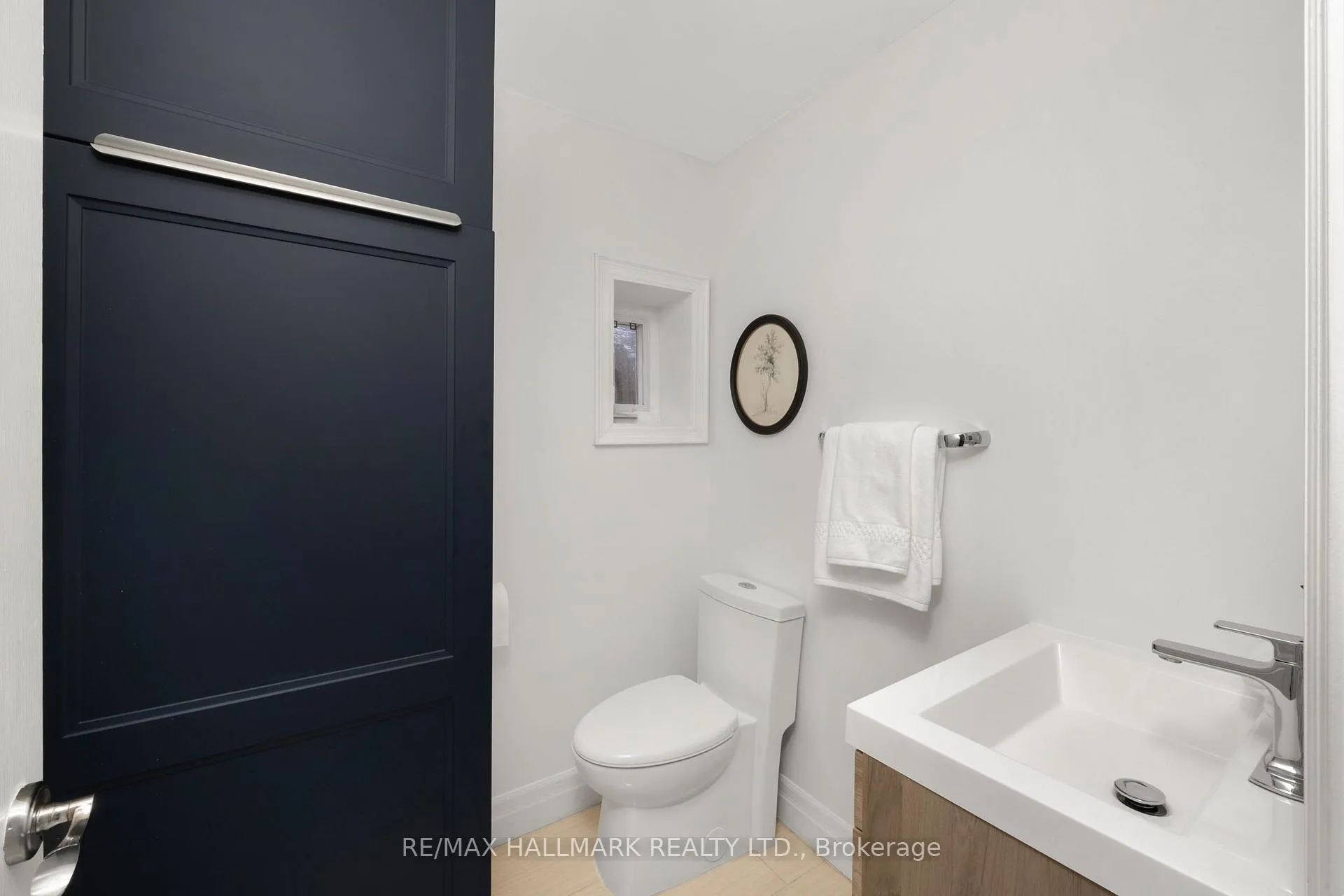 Photo 14 of 43 Baltic Avenue, Toronto, East York — HOMEH