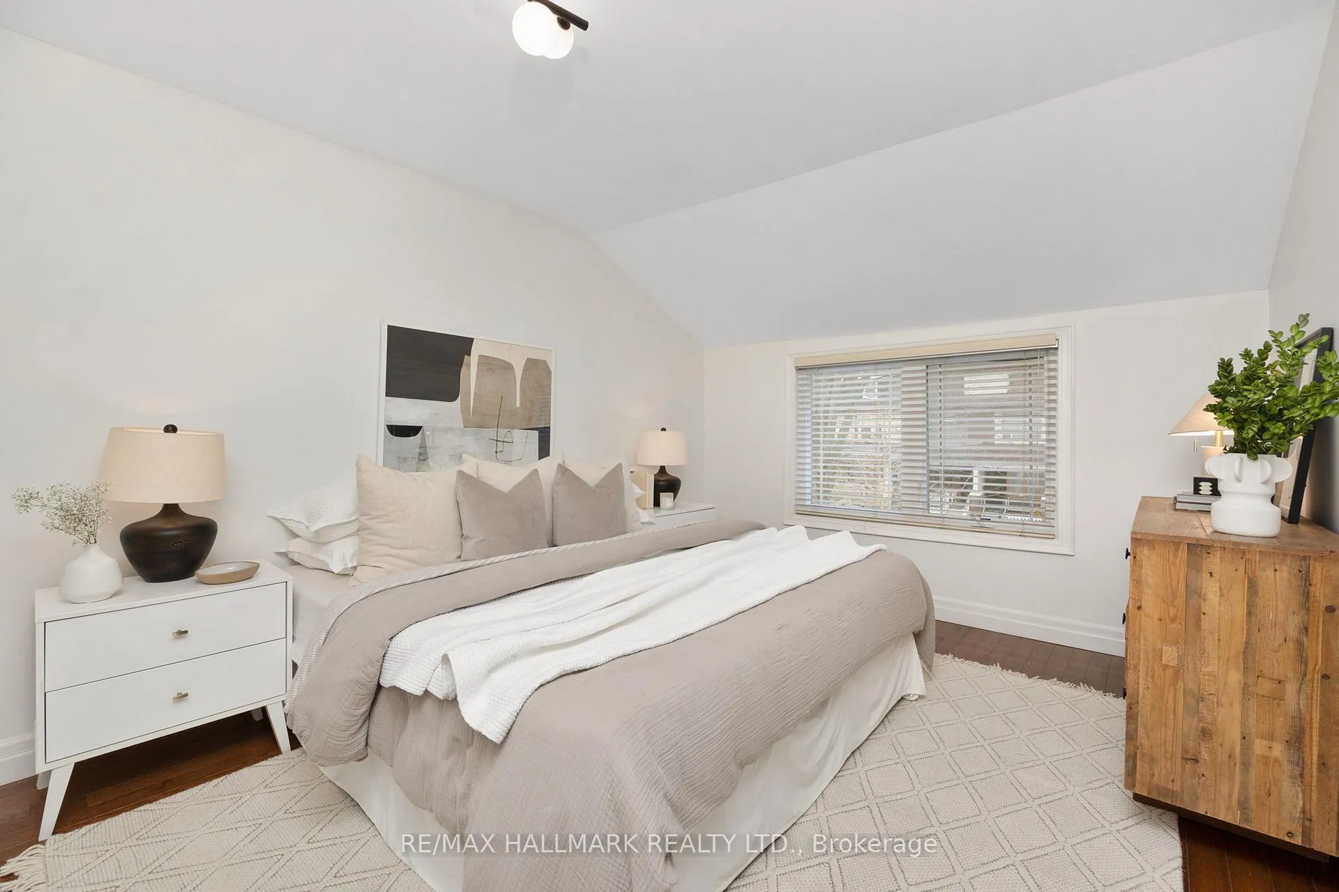 Photo 22 of 43 Baltic Avenue, Toronto, East York — HOMEH