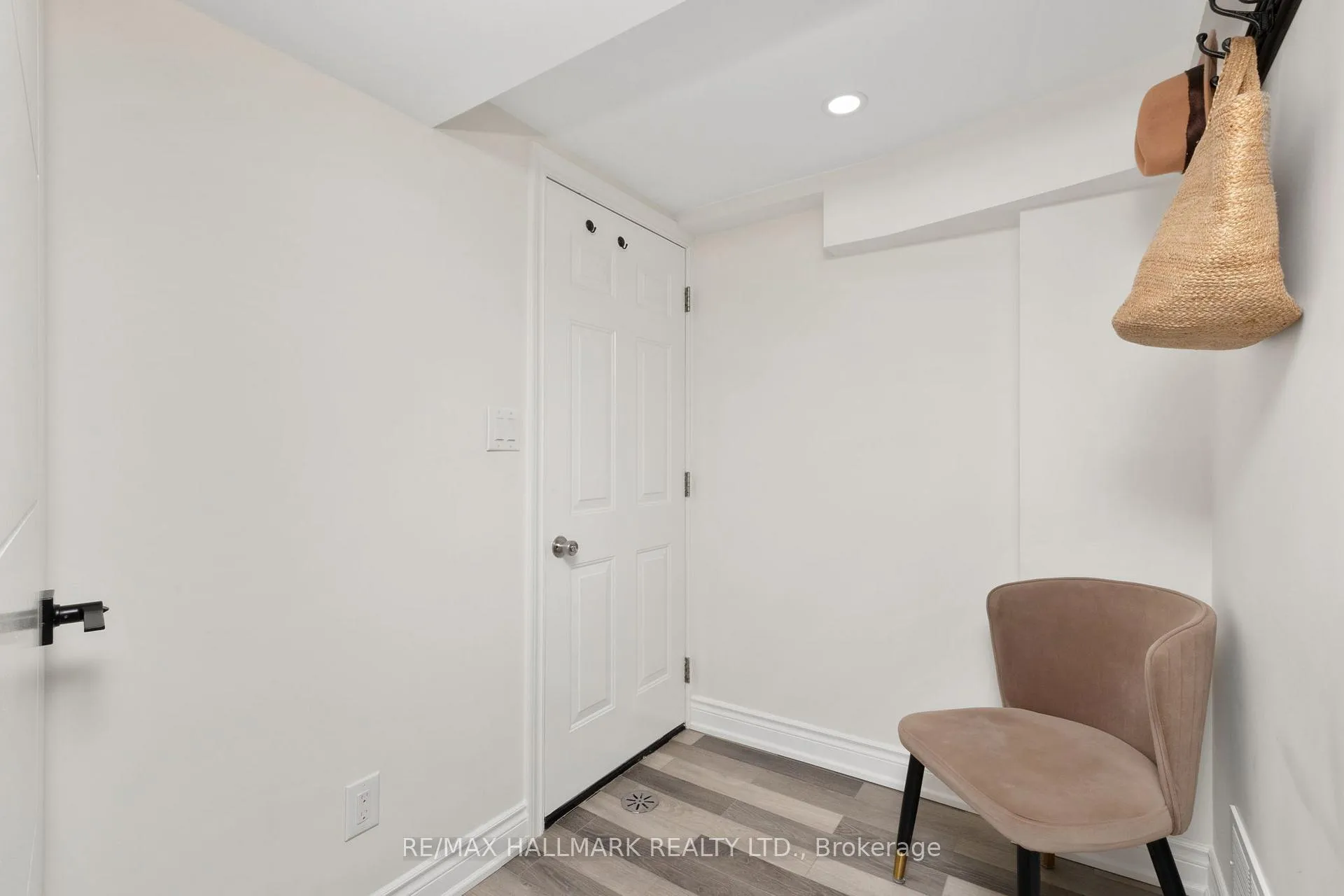 Photo 34 of 43 Baltic Avenue, Toronto, East York — HOMEH