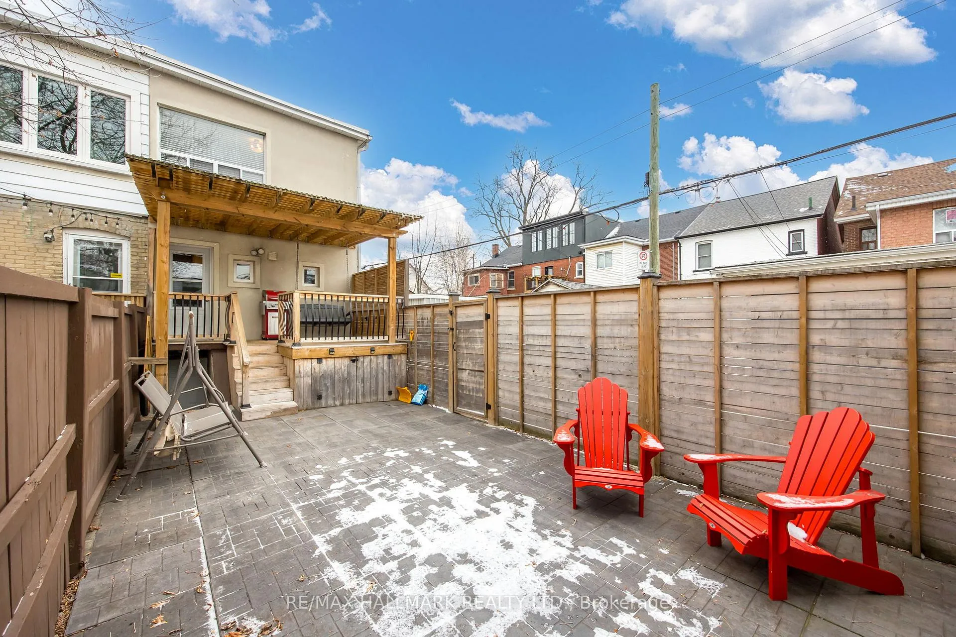 Photo 37 of 43 Baltic Avenue, Toronto, East York — HOMEH
