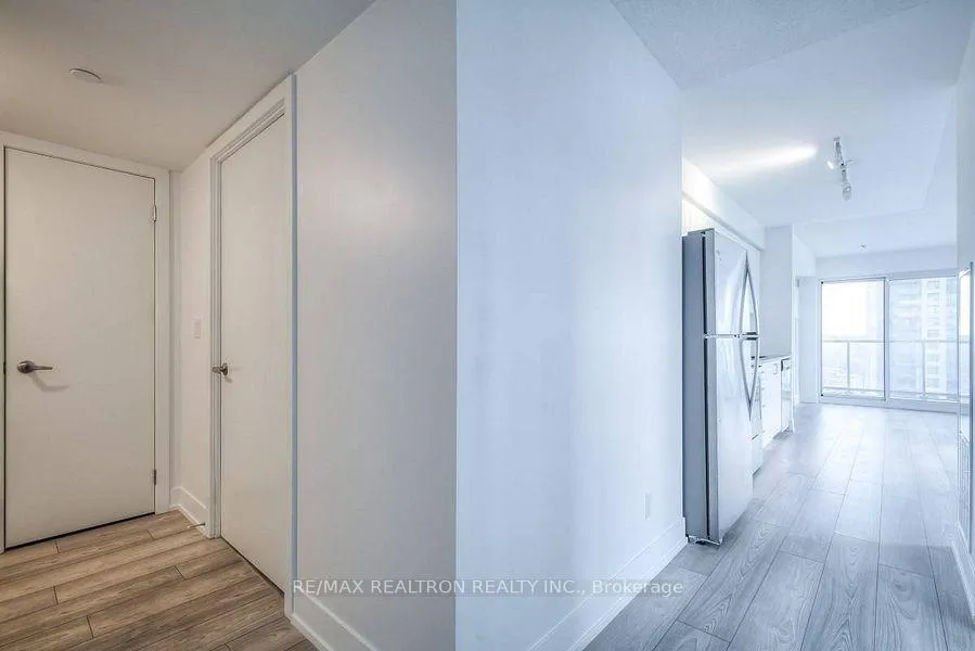Photo 5 of Unit 709, 1255 Bayly Street, Pickering, Bay Ridges — HOMEH