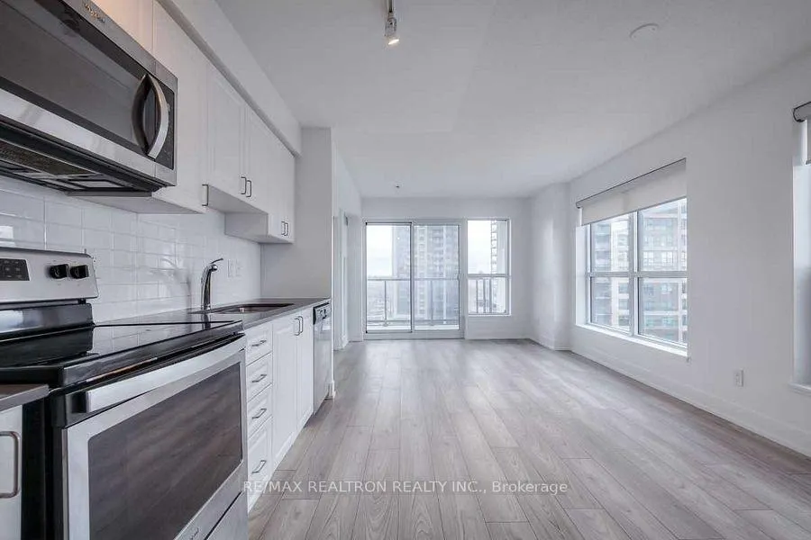 Photo 6 of Unit 709, 1255 Bayly Street, Pickering, Bay Ridges — HOMEH