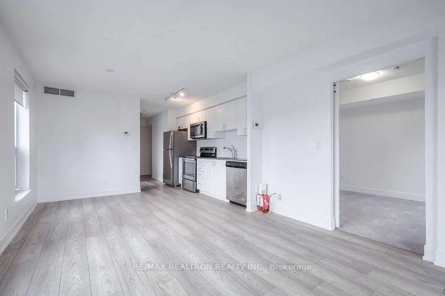 Photo 7 of Unit 709, 1255 Bayly Street, Pickering, Bay Ridges — HOMEH