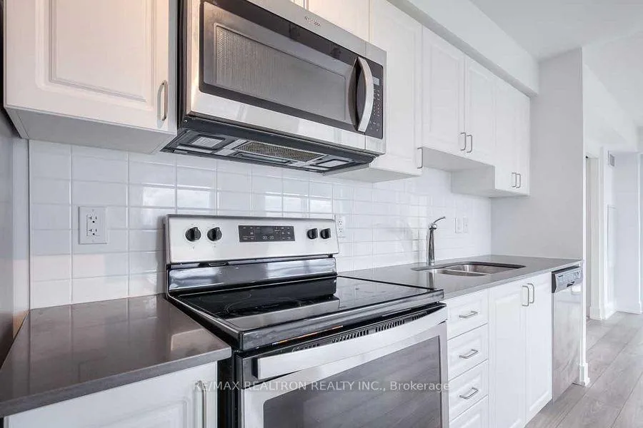 Photo 9 of Unit 709, 1255 Bayly Street, Pickering, Bay Ridges — HOMEH