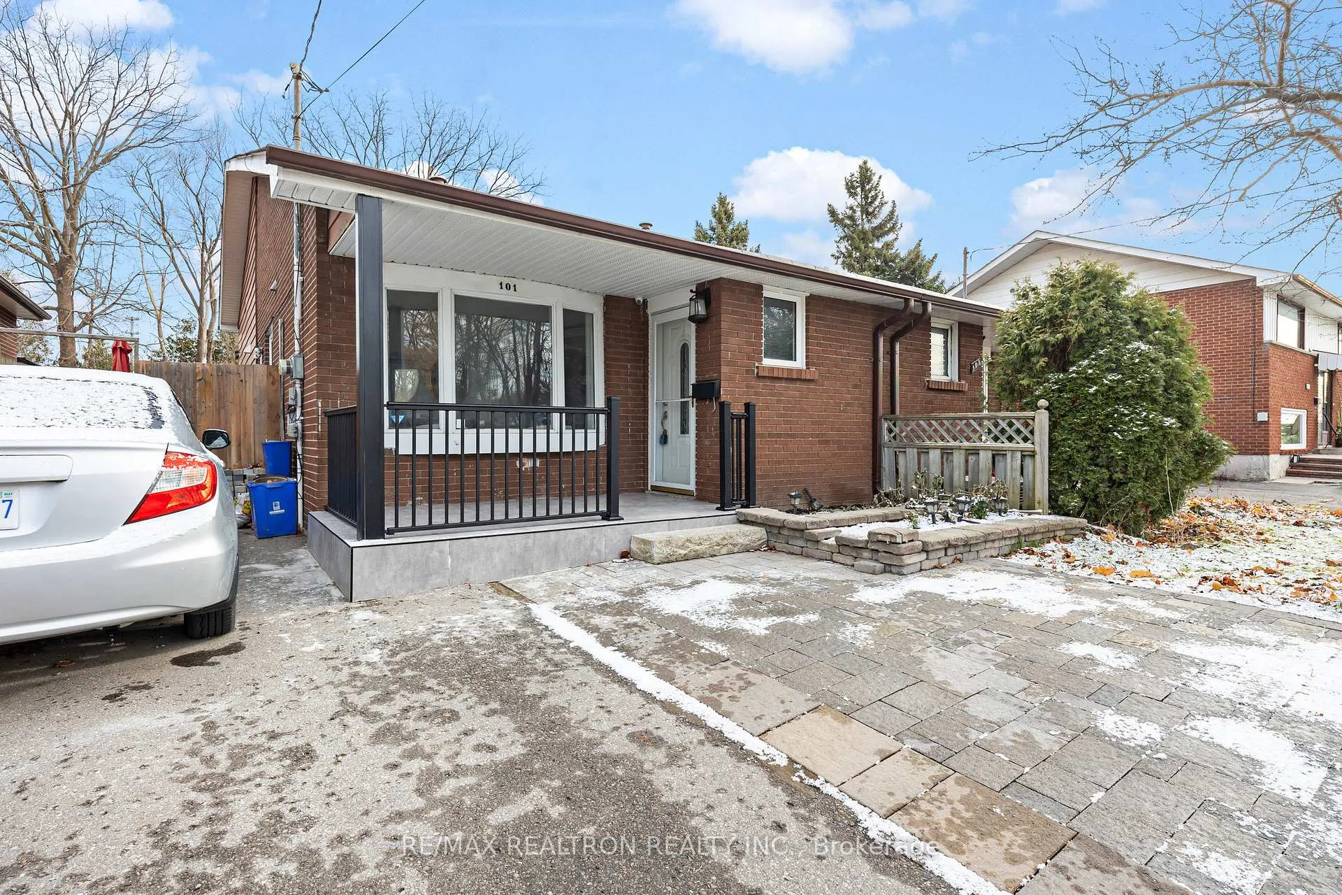 Photo 2 of 101 Guelph Street, Oshawa, Donevan — HOMEH