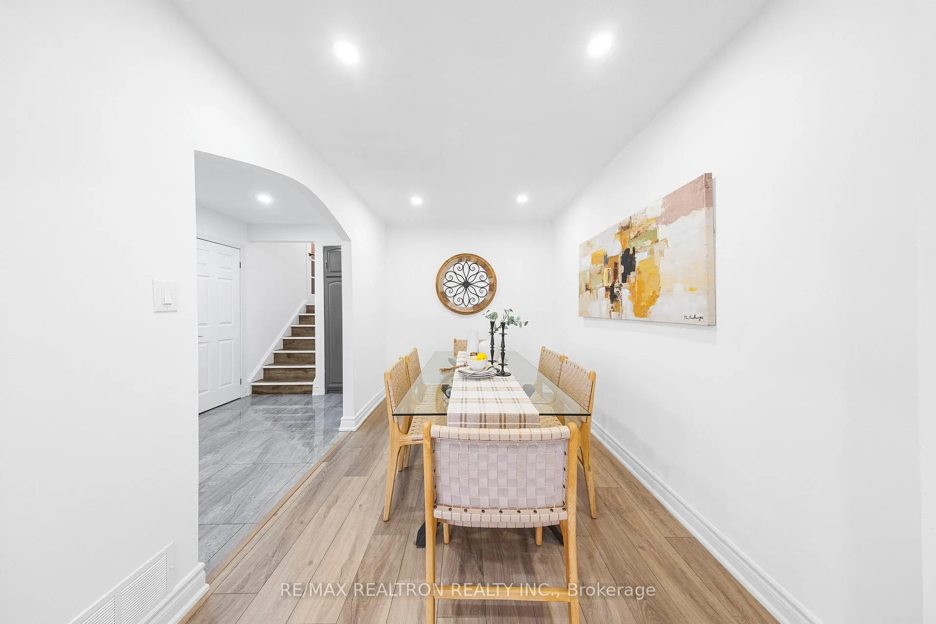 Photo 11 of 101 Guelph Street, Oshawa, Donevan — HOMEH