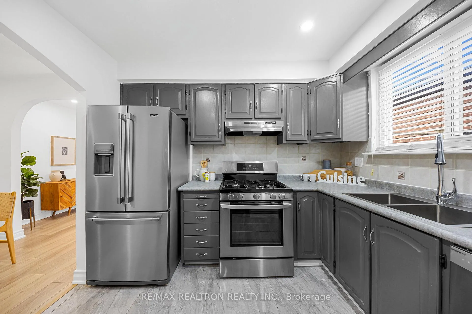 Photo 15 of 101 Guelph Street, Oshawa, Donevan — HOMEH