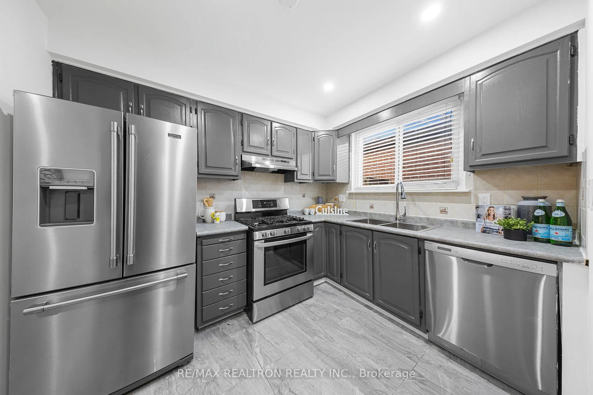 Photo 16 of 101 Guelph Street, Oshawa, Donevan — HOMEH