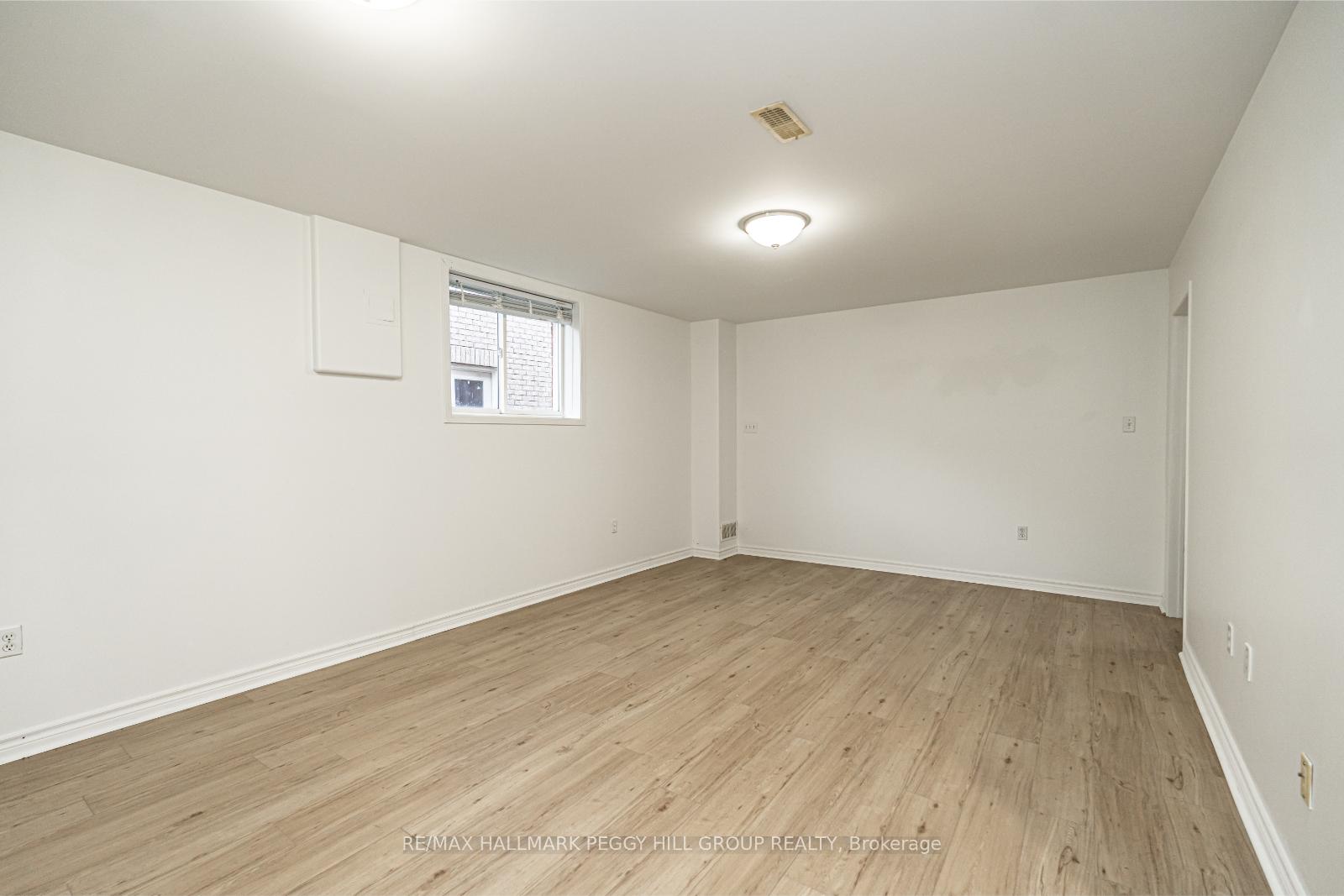 Photo 3 of Unit Lower, 49 Forest Dale Drive, Barrie, Little Lake — HOMEH