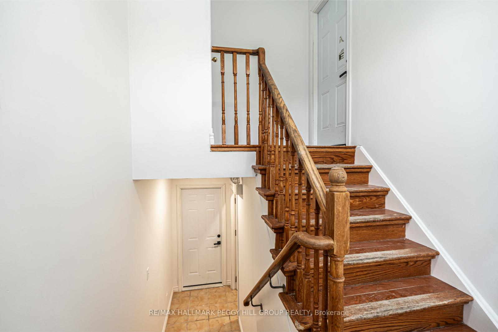 Photo 9 of Unit Lower, 49 Forest Dale Drive, Barrie, Little Lake — HOMEH