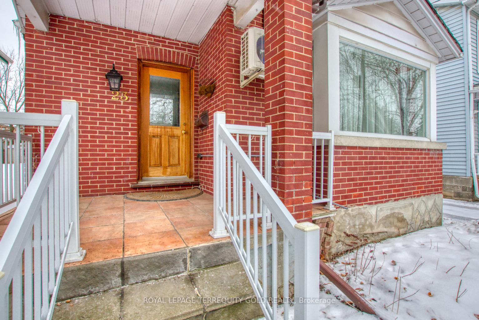 Photo 5 of 23 Mill Street, Brampton, Downtown Brampton — HOMEH