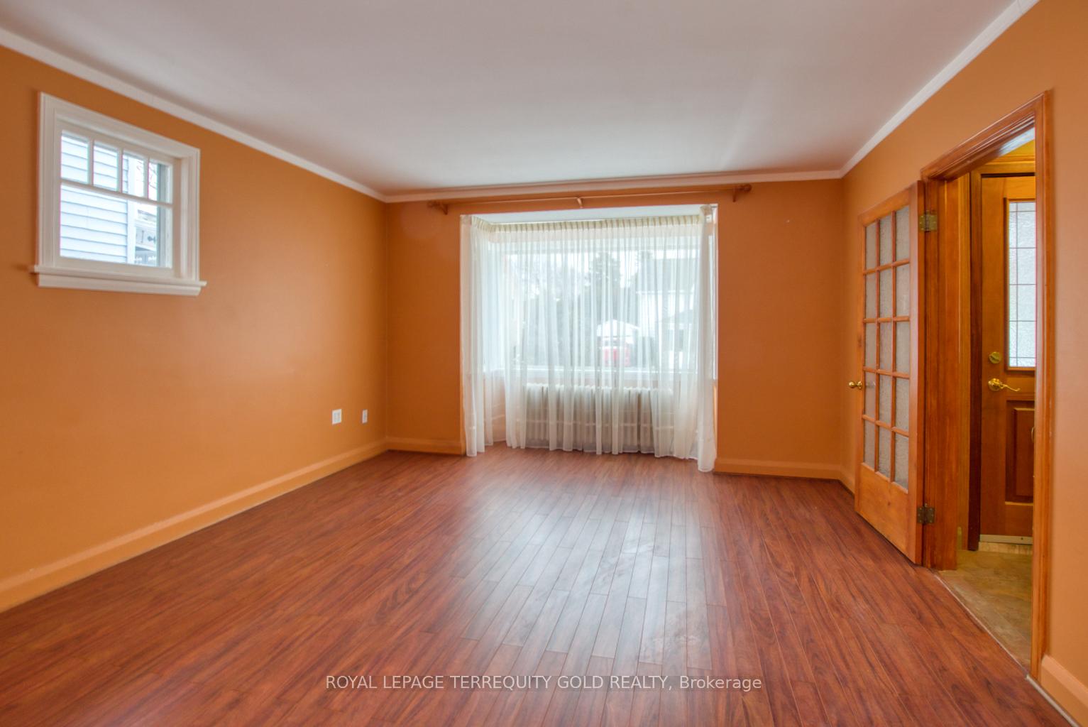 Photo 8 of 23 Mill Street, Brampton, Downtown Brampton — HOMEH