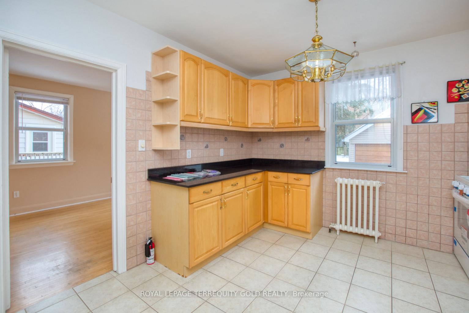 Photo 19 of 23 Mill Street, Brampton, Downtown Brampton — HOMEH